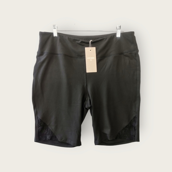 SIZE XXL (18/20) CREAM, Buttery Soft, Black Athletic Shorts NWT B58 - Picture 1 of 9